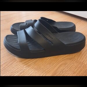 Crocs Getaway Strappy Sandals Sz 10, Excellent Condition